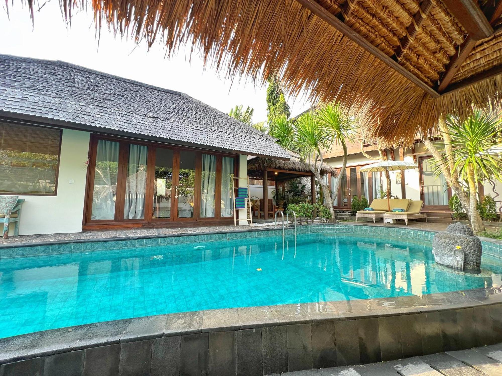 Villa Nicole 5br Paradise, Quiet Area In Oberoi