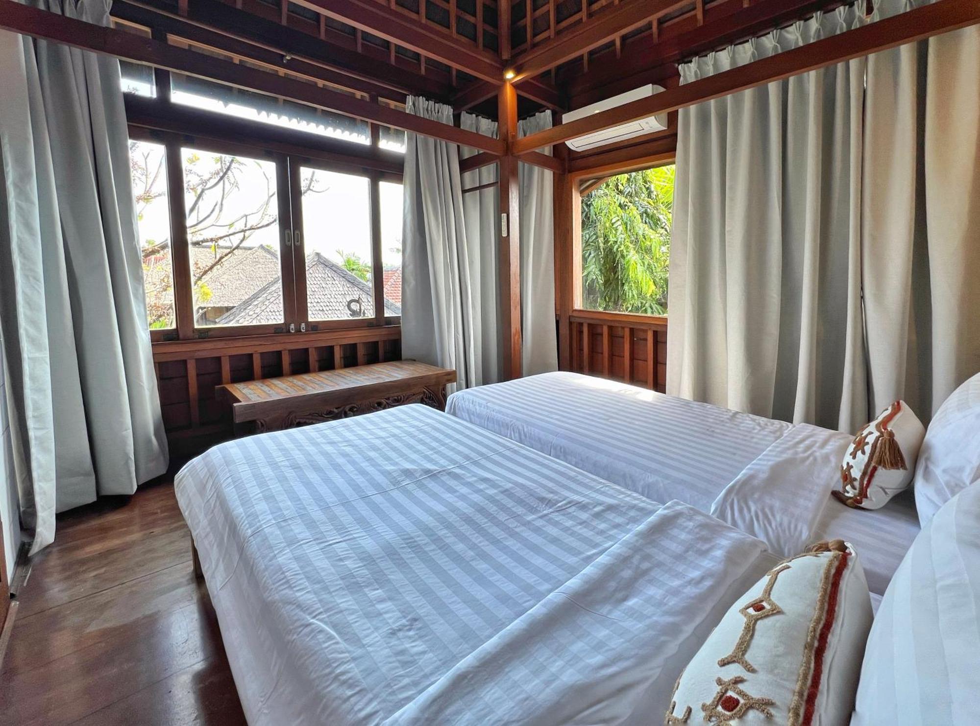 Nicole 5br Paradise, Quiet Area In Oberoi